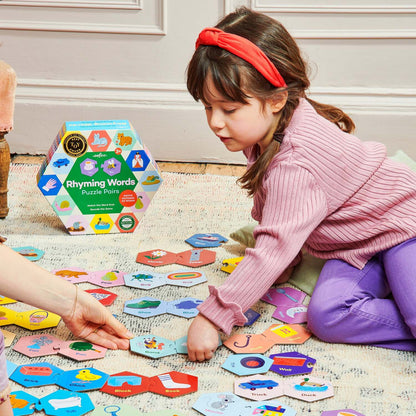 Rhyming Words (hexagon puzzle pairs)