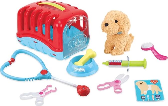 The Groom 'n Care Pet Carrier is the perfect set for little ones to engage in imaginative roleplay as a pet owner, groomer, or veterinarian. This comprehensive playset includes everything needed to care for a new furry friend

I